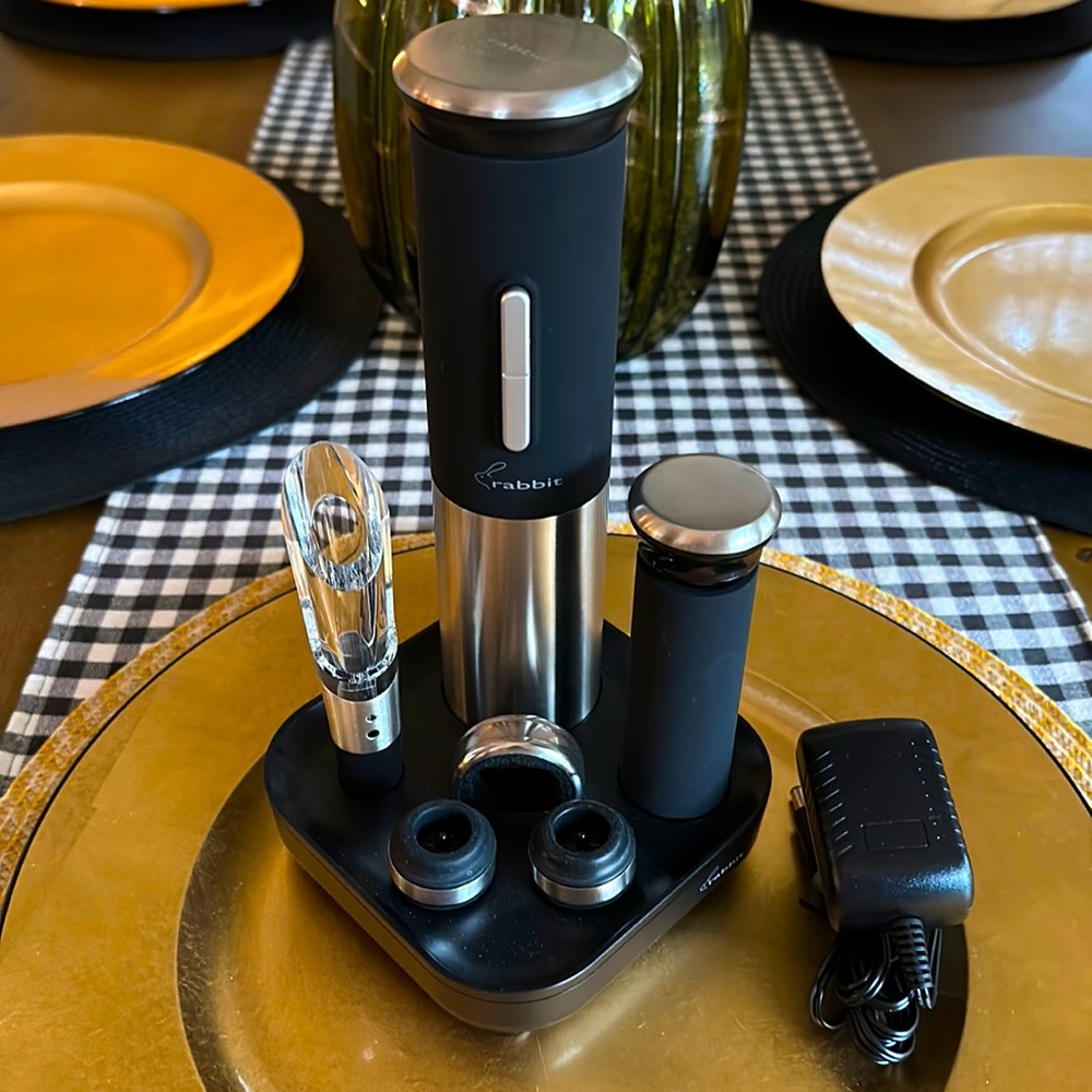 8 piece electric wine 🍷 set (Rabbit)